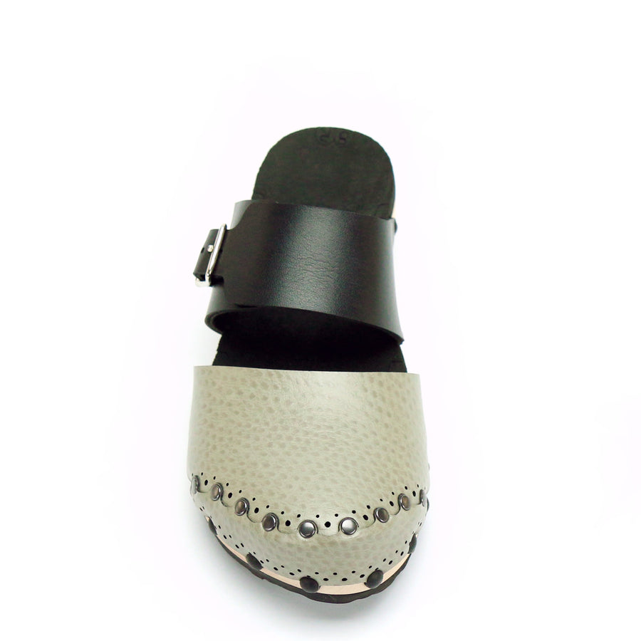 Low Clog Closed Toe Mule in Oatmeal and Onyx - Mohop