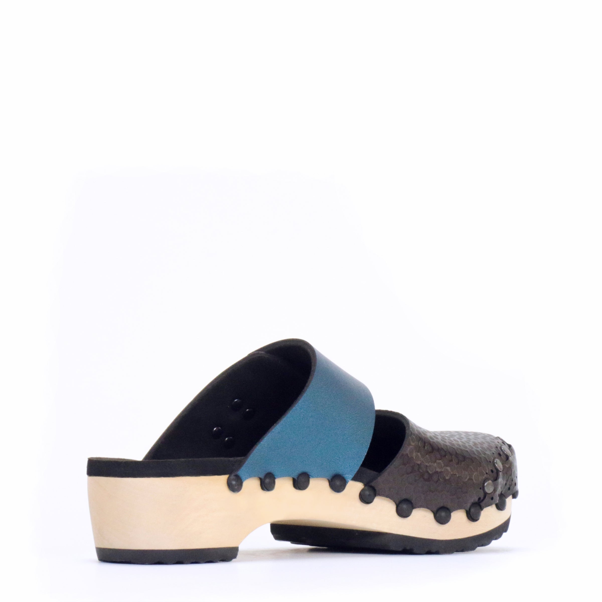 Low_Closed_Espresso_Azure_Mule