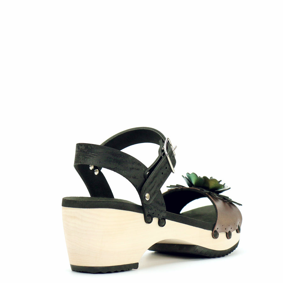 Mid Clog Flower Toe Ankle in Rose and Midnight - Mohop