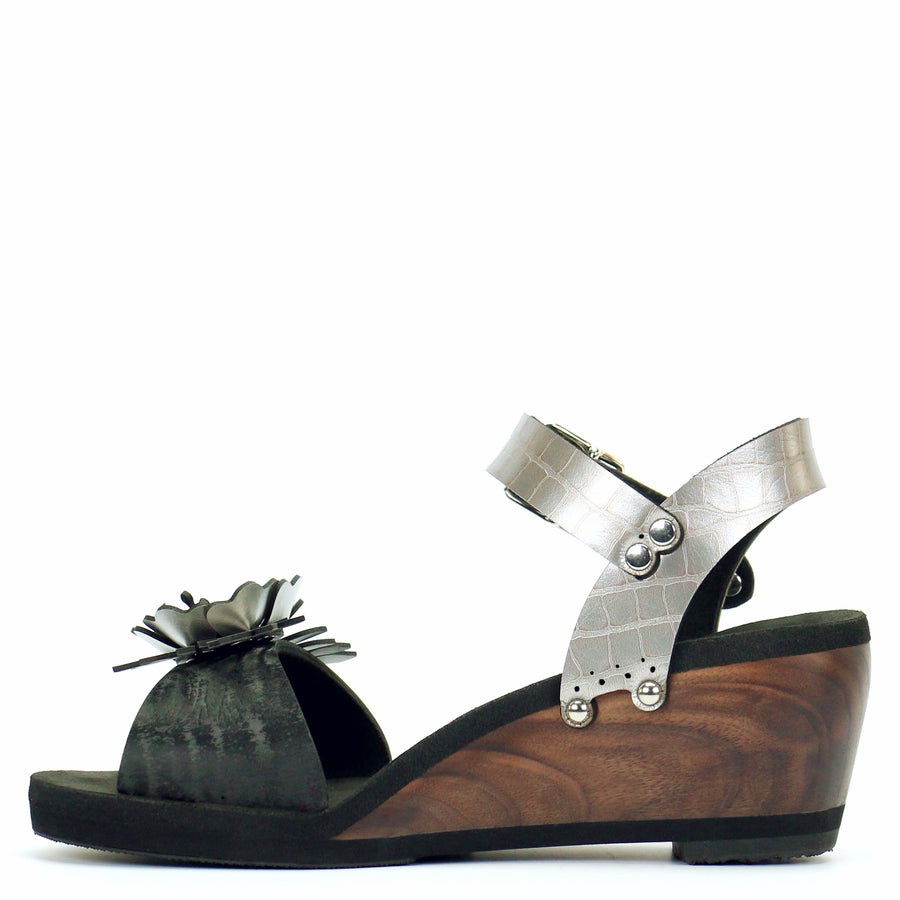 Mid Wedge Flower Toe Ankle in Midnight and Croc - Mohop