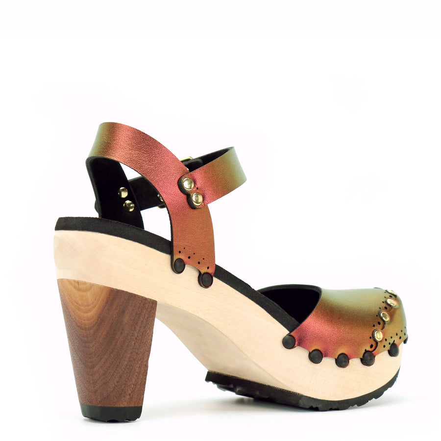 Closed toe on sale wooden heels