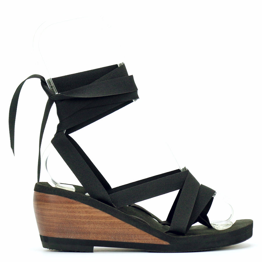 Clarks Collection Kyarra Joy Wide E Fitting Black Leather Wedge Sandals |  Kaleidoscope