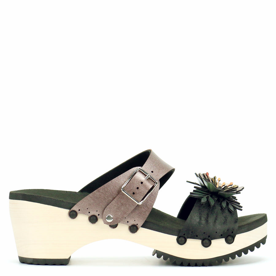 Mid Clog Flower Toe Mule in Midnight and Rose - Mohop