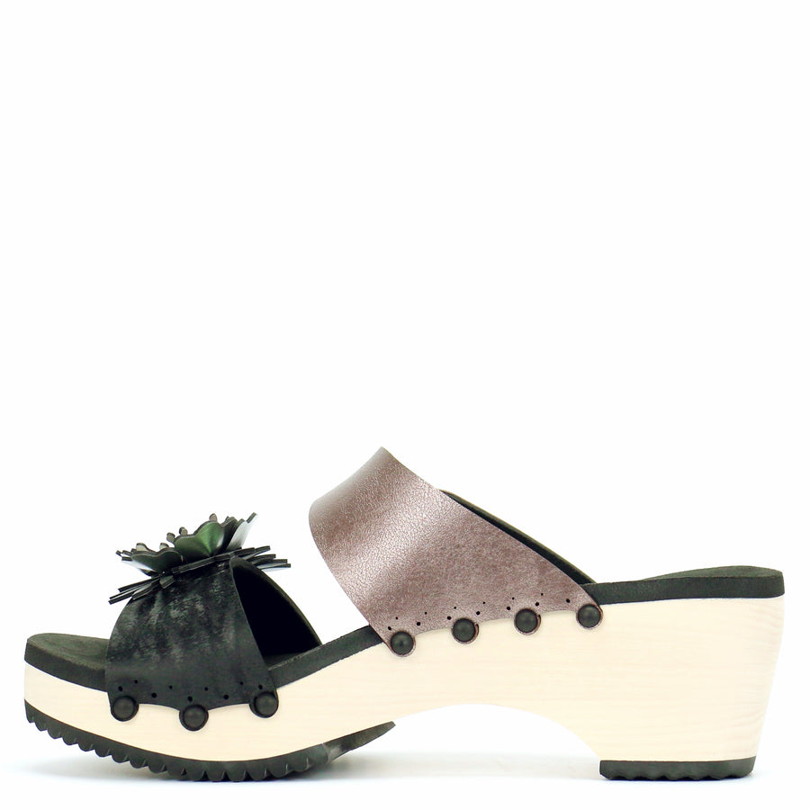 Mid Clog Flower Toe Mule in Midnight and Rose - Mohop
